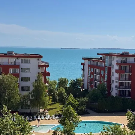 Sea View Marina View -