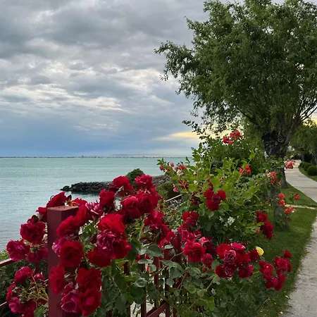 Sea View Marina View - Apartmán *