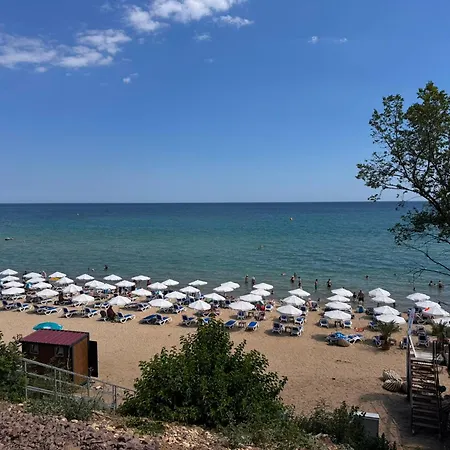 Sea View Marina View - *